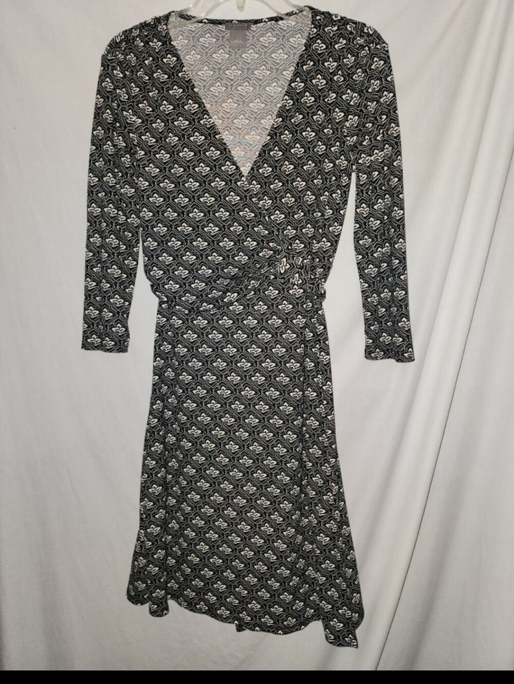 Ann taylor womens size 2 black white print knee length dress